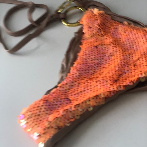 Beach Bunny Swimming Suit - Picture 7 of 11